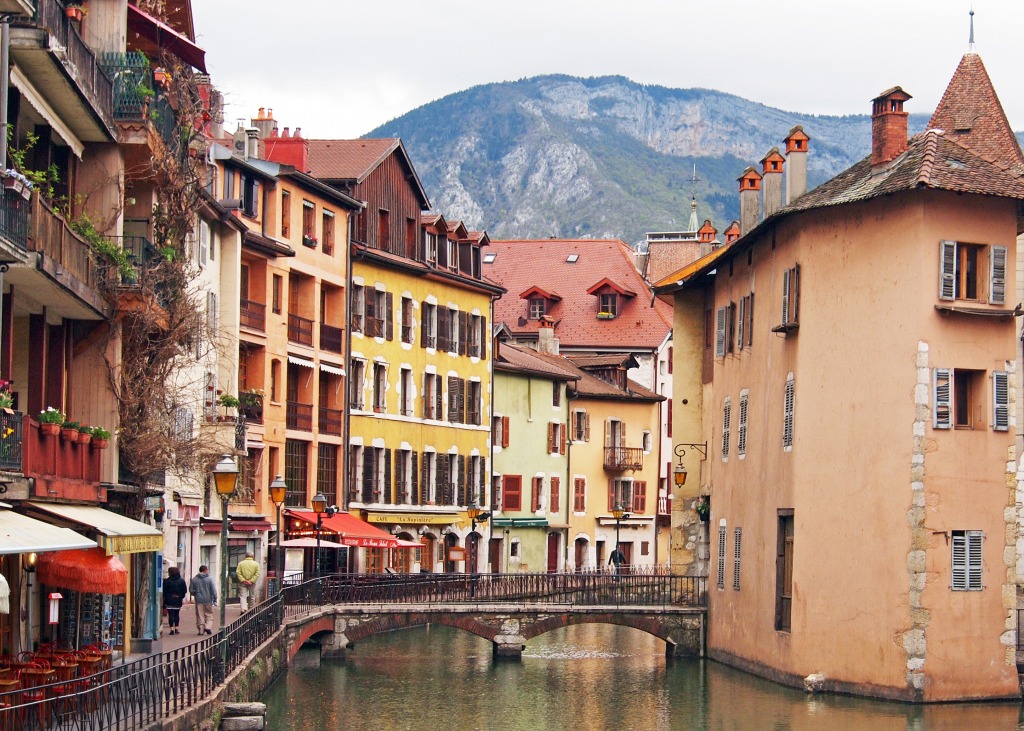 Canal Bridge, Annecy, France jigsaw puzzle in Bridges puzzles on TheJigsawPuzzles.com