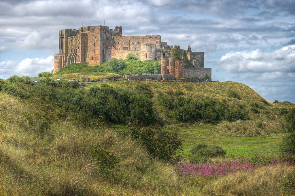 Bamburgh Castle, England jigsaw puzzle in Castles puzzles on TheJigsawPuzzles.com