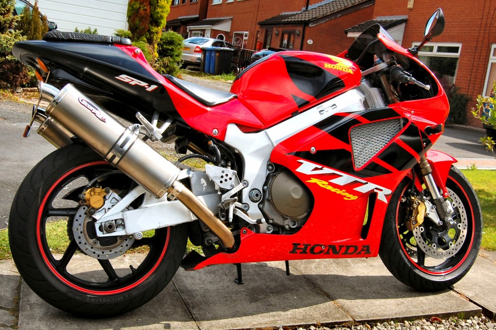 Honda SP1 jigsaw puzzle in Cars & Bikes puzzles on TheJigsawPuzzles.com