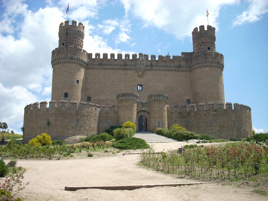 Castle of Manzanares el Real jigsaw puzzle in Castles puzzles on TheJigsawPuzzles.com