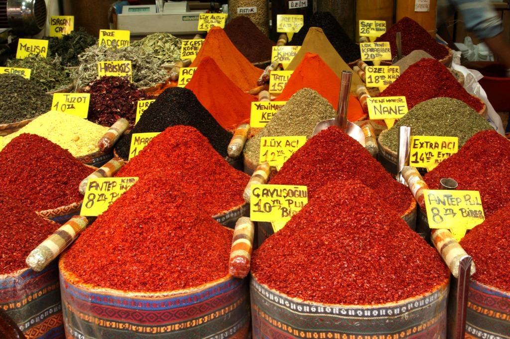 Spice Market in Istanbul jigsaw puzzle in Food & Bakery puzzles on TheJigsawPuzzles.com