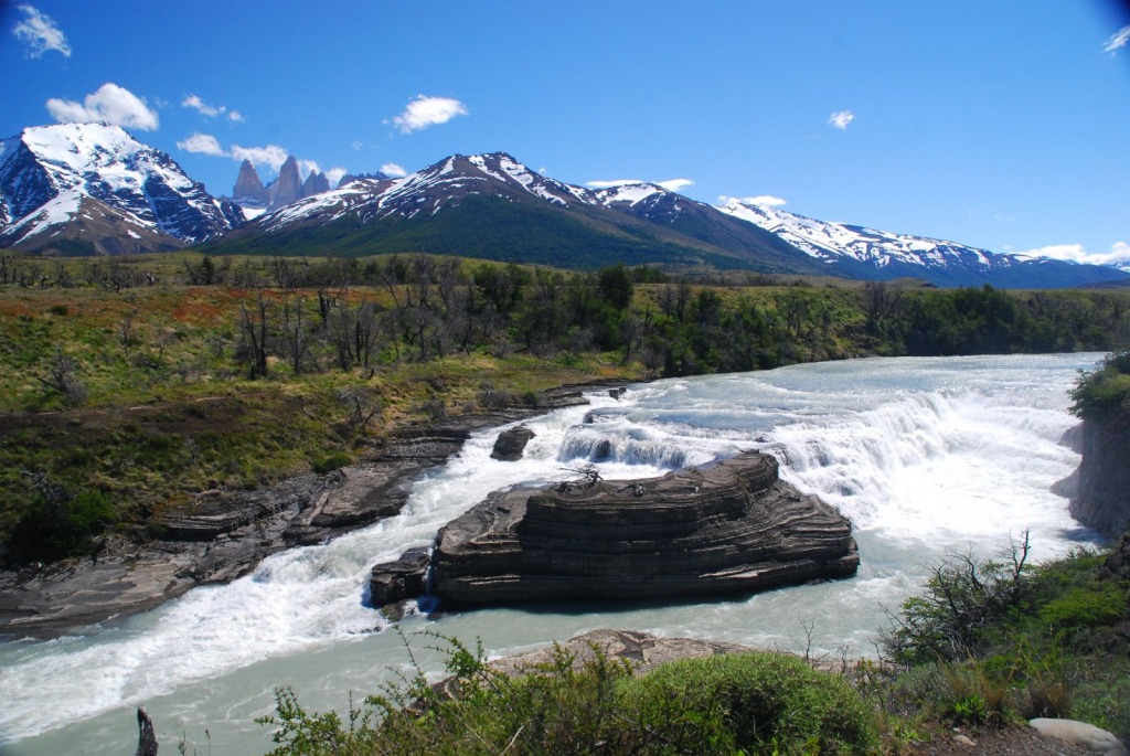 Cascada Rio Paine jigsaw puzzle in Waterfalls puzzles on TheJigsawPuzzles.com