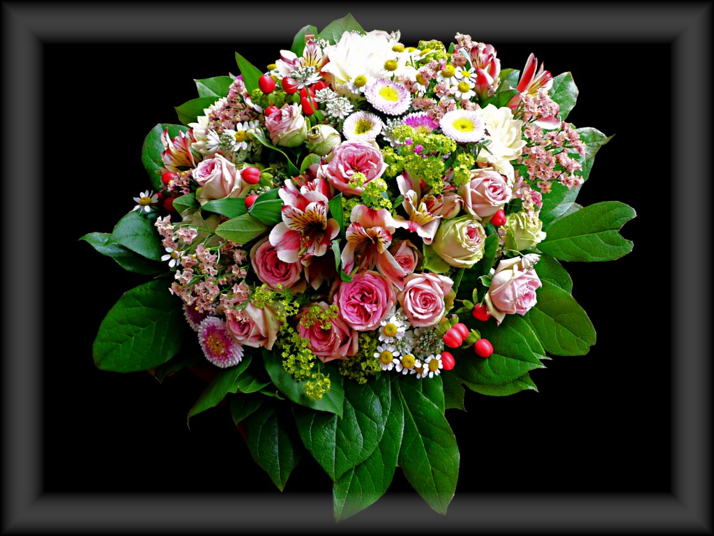 Flower-bouquet jigsaw puzzle in Flowers puzzles on TheJigsawPuzzles.com