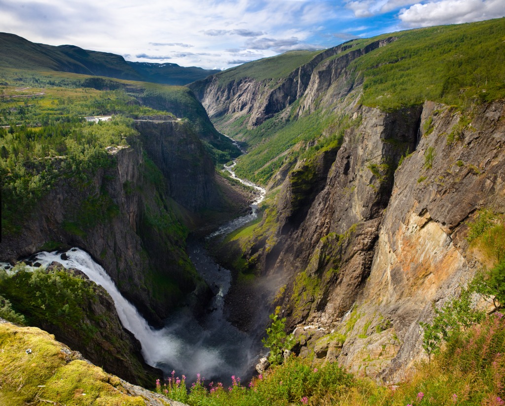 The Vøringfoss jigsaw puzzle in Waterfalls puzzles on TheJigsawPuzzles.com