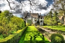 Avebury Manor