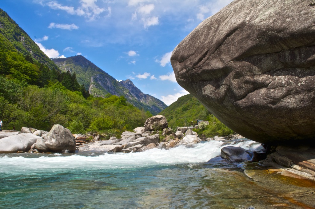 Valle Verzasca, Switzerland jigsaw puzzle in Great Sightings puzzles on TheJigsawPuzzles.com