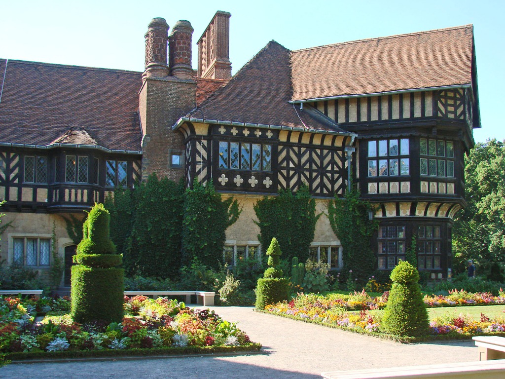 Château de Cecilienhof, Potsdam jigsaw puzzle in Street View puzzles on TheJigsawPuzzles.com