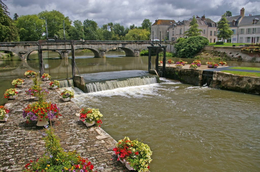 Romorantin-Lanthenay, France jigsaw puzzle in Waterfalls puzzles on TheJigsawPuzzles.com