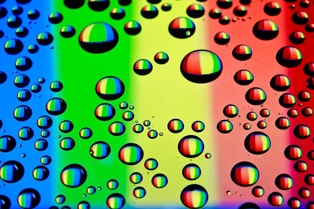 Rainbow Water Drops jigsaw puzzle in Macro puzzles on TheJigsawPuzzles.com