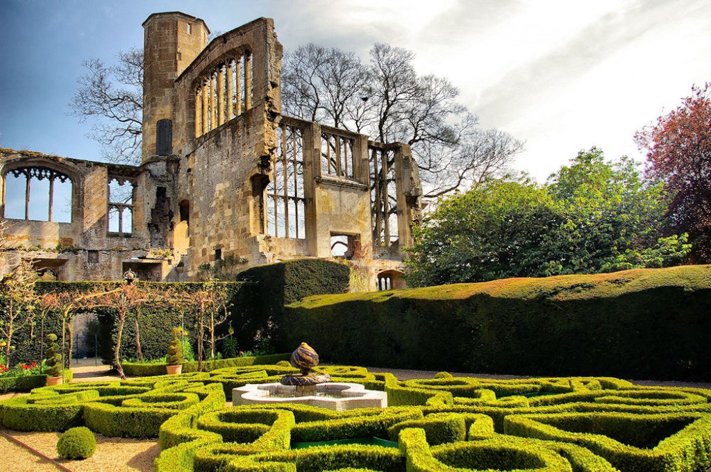 Sudeley Castle, England jigsaw puzzle in Castles puzzles on TheJigsawPuzzles.com