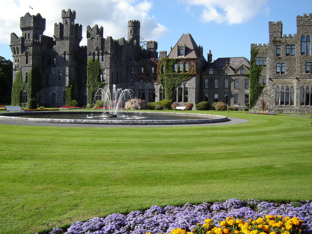 Ashford Castle jigsaw puzzle in Castles puzzles on TheJigsawPuzzles.com