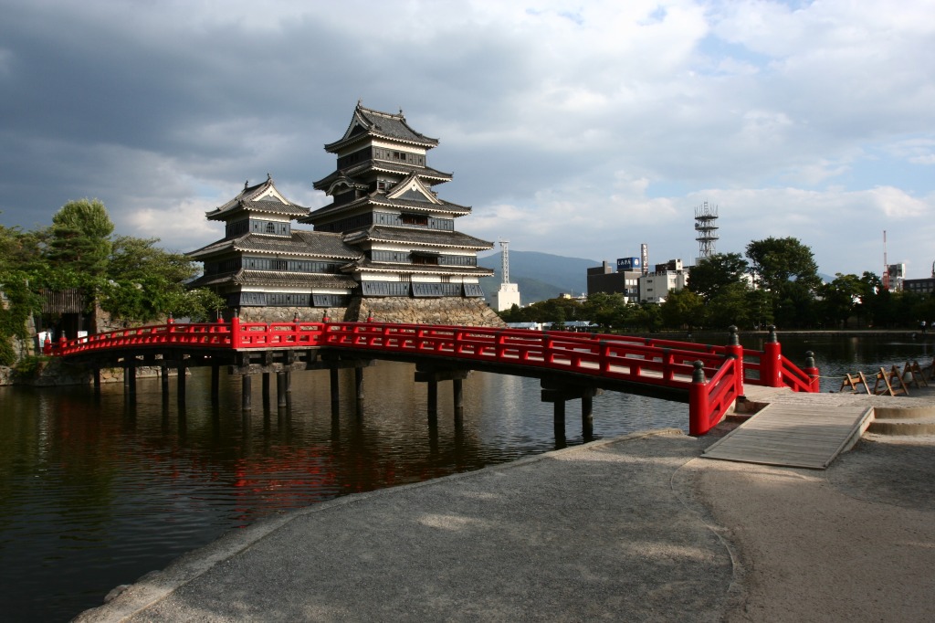 Matsumoto Castle, Japan jigsaw puzzle in Castles puzzles on TheJigsawPuzzles.com