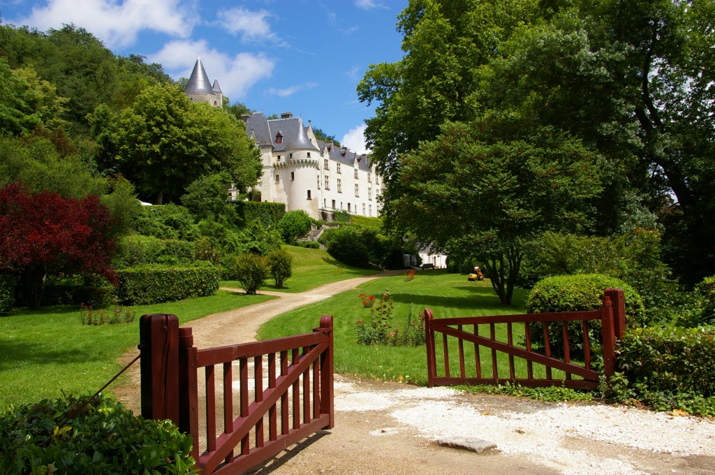 Chissay-en-Touraine jigsaw puzzle in Castles puzzles on TheJigsawPuzzles.com