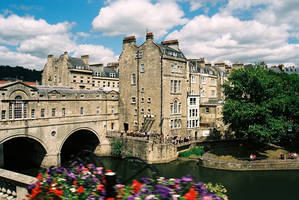 Pulteney Bridge, Bath, England jigsaw puzzle in Bridges puzzles on TheJigsawPuzzles.com