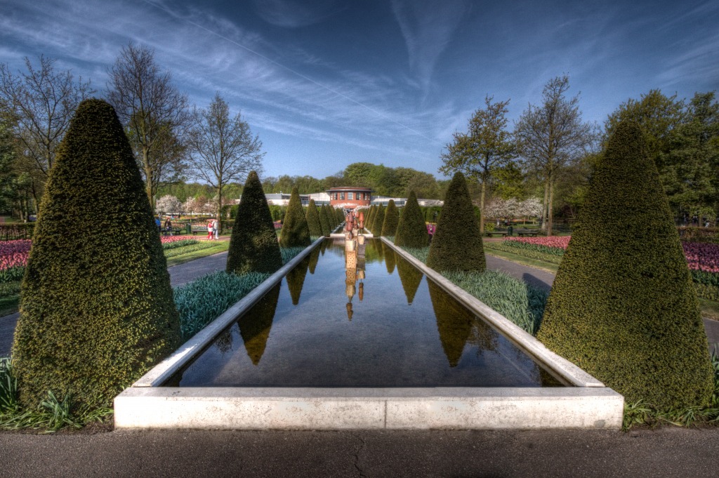 Keukenhof Fountains, Netherlands jigsaw puzzle in Great Sightings puzzles on TheJigsawPuzzles.com