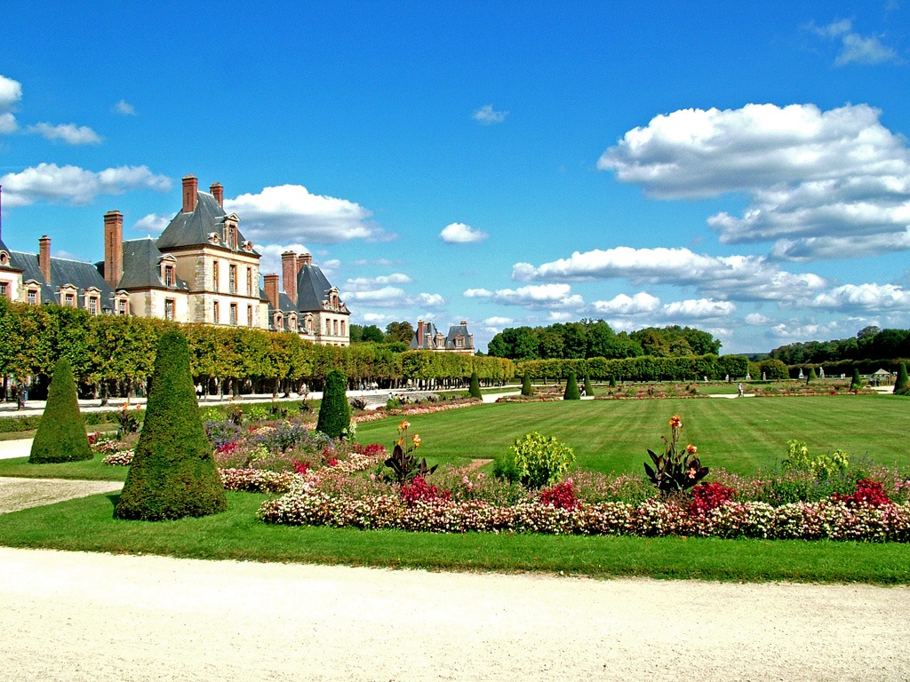 Fontainebleau Castle jigsaw puzzle in Castles puzzles on TheJigsawPuzzles.com