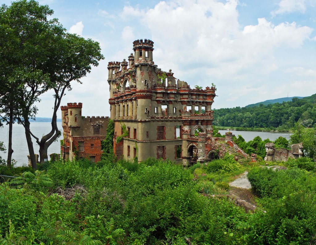 Bannerman Castle jigsaw puzzle in Castles puzzles on TheJigsawPuzzles.com