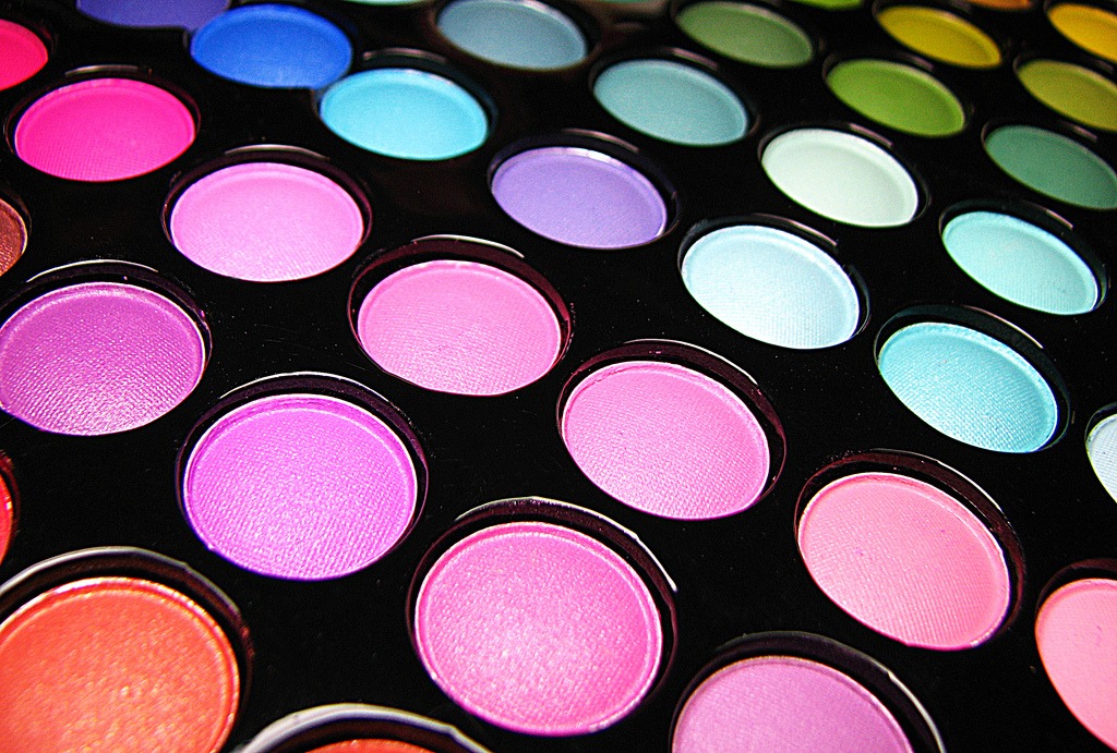 Eyeshadow Palette jigsaw puzzle in Macro puzzles on TheJigsawPuzzles.com