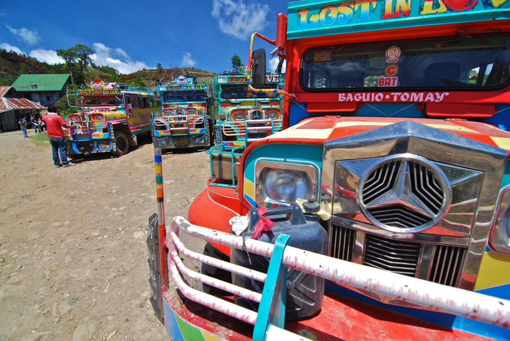 Philippine Jeepneys jigsaw puzzle in Cars & Bikes puzzles on TheJigsawPuzzles.com