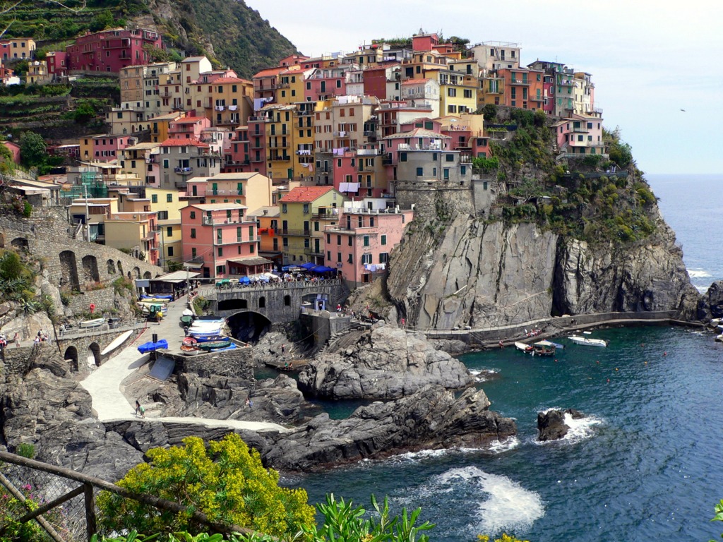 Riomaggiore, Italy jigsaw puzzle in Puzzle of the Day puzzles on TheJigsawPuzzles.com