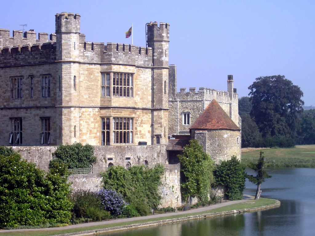 Leeds Castle & Grounds jigsaw puzzle in Castles puzzles on TheJigsawPuzzles.com