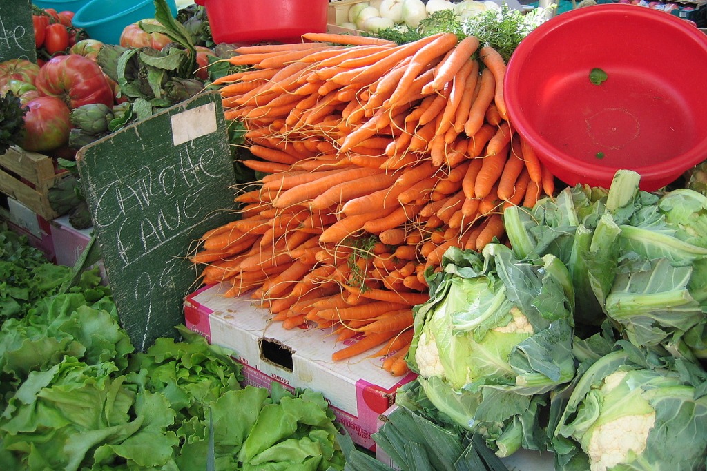 Uzes, France jigsaw puzzle in Fruits & Veggies puzzles on TheJigsawPuzzles.com