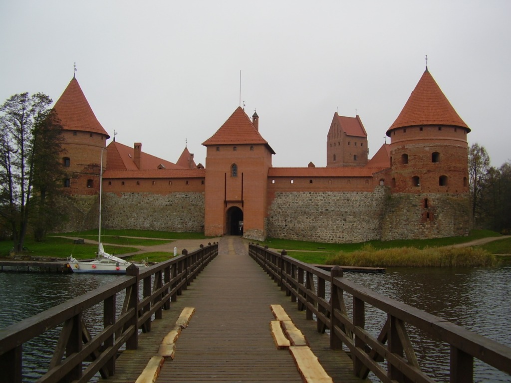 Trakai Castle, Lithuania jigsaw puzzle in Castles puzzles on TheJigsawPuzzles.com