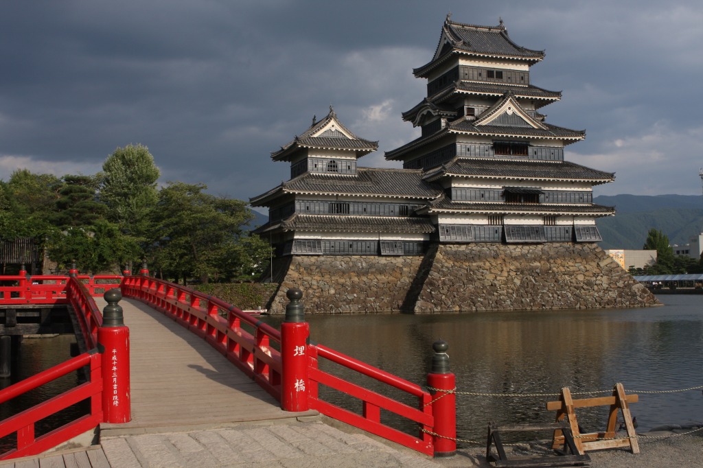 Matsumoto Castle jigsaw puzzle in Castles puzzles on TheJigsawPuzzles.com