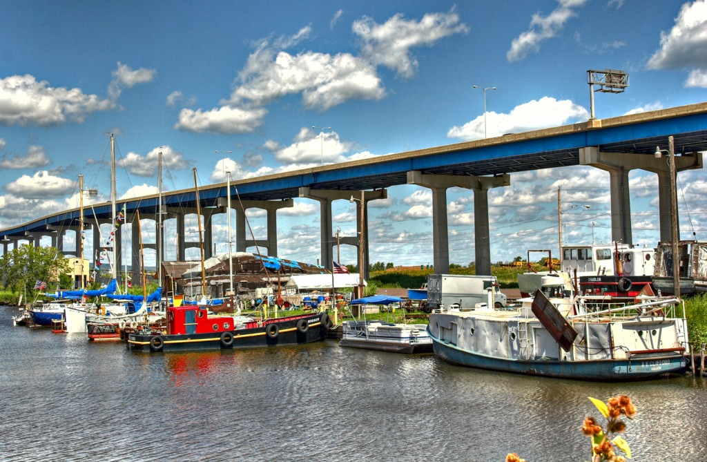 Small Marina at Superior, WI jigsaw puzzle in Bridges puzzles on TheJigsawPuzzles.com