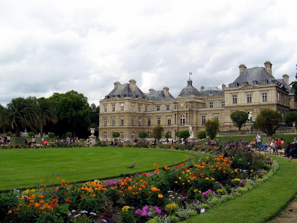 Jardin du Luxembourg jigsaw puzzle in Castles puzzles on TheJigsawPuzzles.com