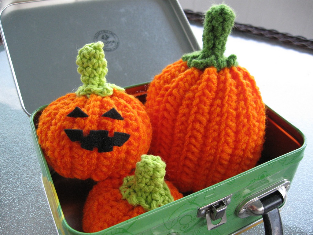 Three Little Pumpkins jigsaw puzzle in Halloween puzzles on TheJigsawPuzzles.com