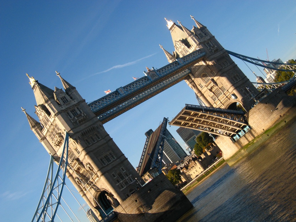 Tower Bridge Opening jigsaw puzzle in Bridges puzzles on TheJigsawPuzzles.com