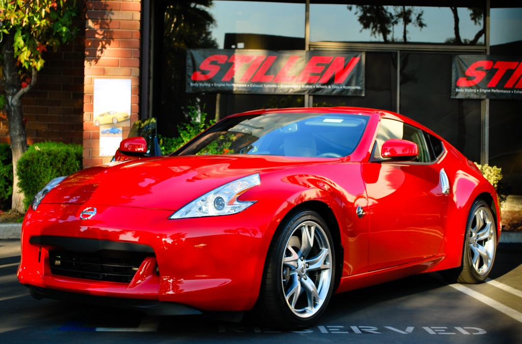 Nissan 370Z jigsaw puzzle in Cars & Bikes puzzles on TheJigsawPuzzles.com