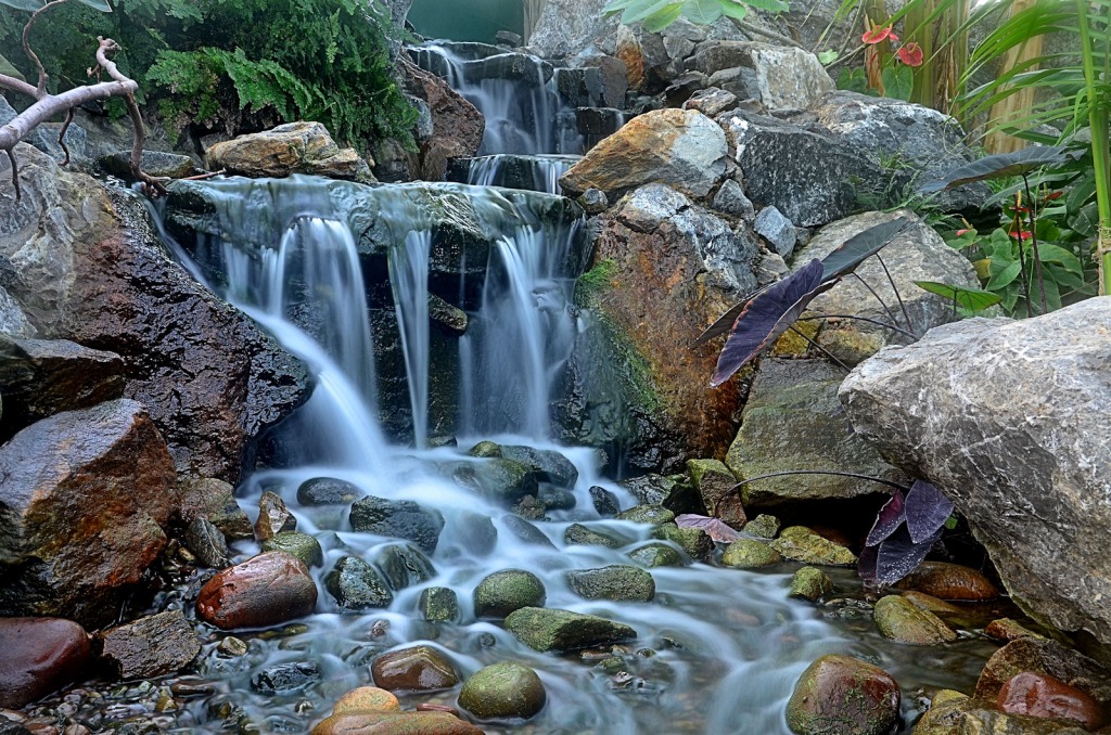 Muttart Conservatory, Edmonton, Canada jigsaw puzzle in Waterfalls puzzles on TheJigsawPuzzles.com