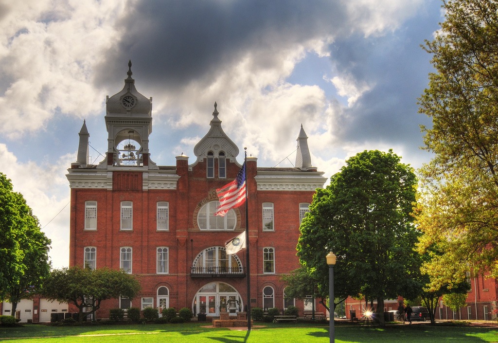 Town Hall, Wellington, Ohio jigsaw puzzle in Street View puzzles on TheJigsawPuzzles.com