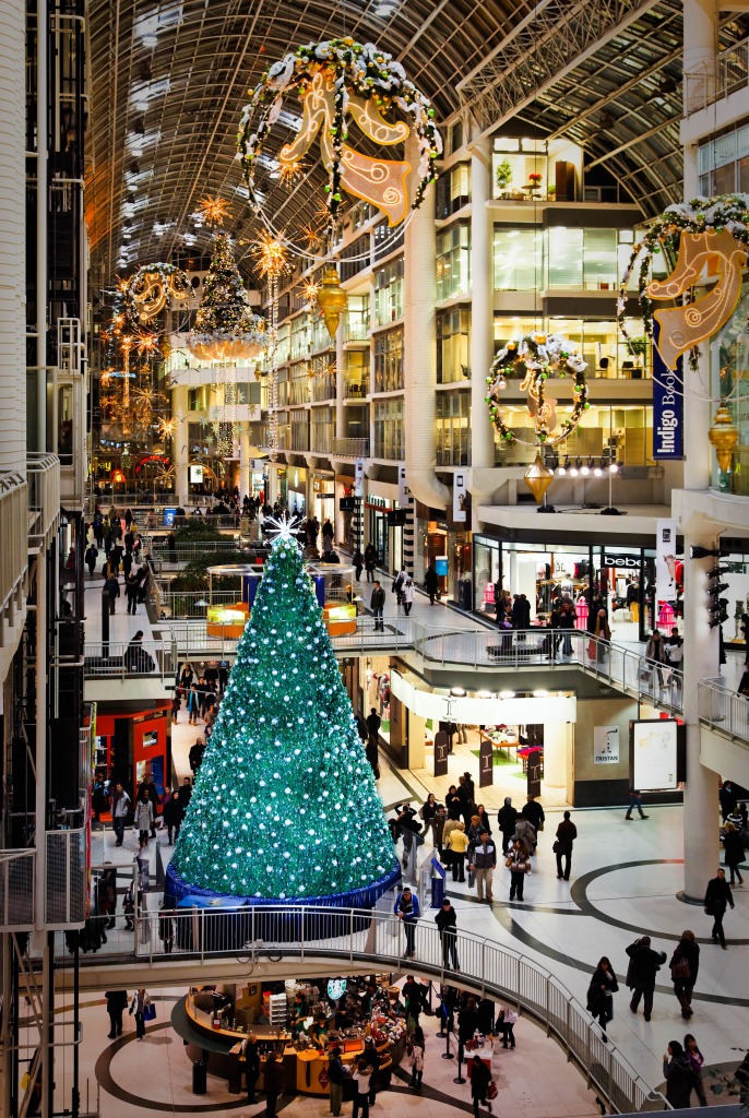 Holiday Shoppers at Toronto's Eaton Centre jigsaw puzzle in Christmas & New Year puzzles on TheJigsawPuzzles.com