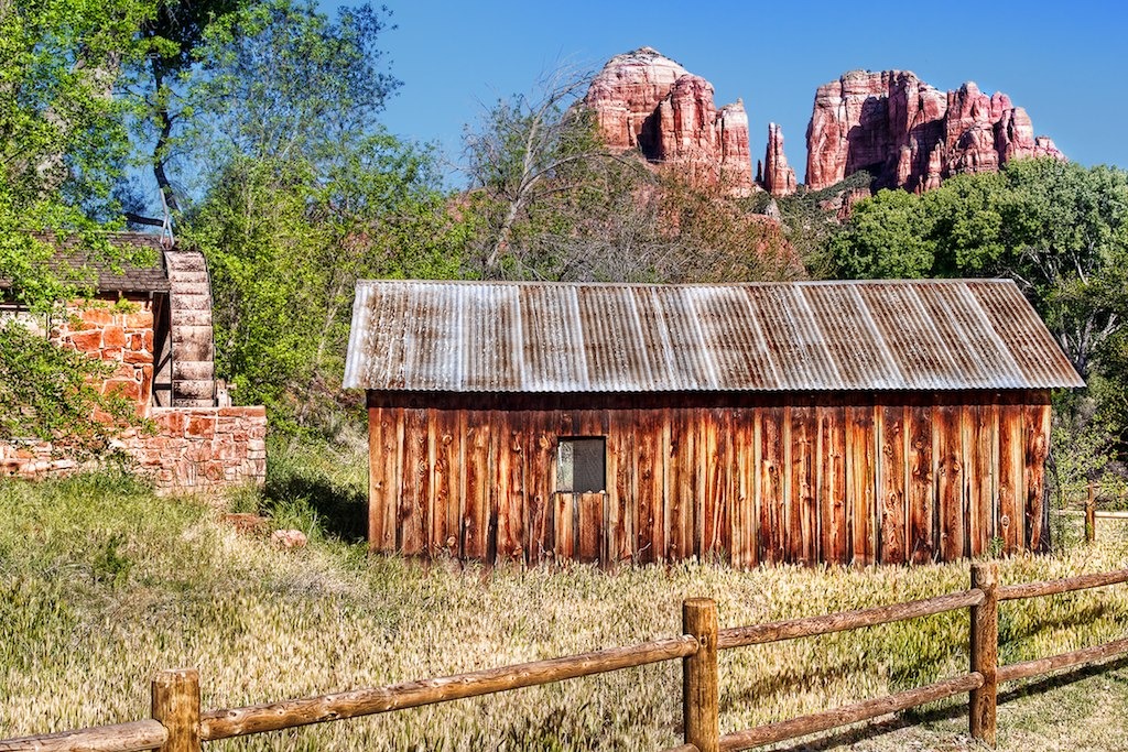 Crescent Moon Ranch jigsaw puzzle in Great Sightings puzzles on TheJigsawPuzzles.com