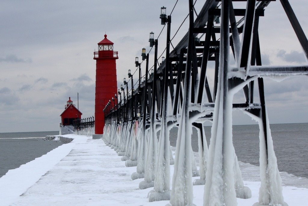 Lighthouse, Grand Haven, MI jigsaw puzzle in Bridges puzzles on TheJigsawPuzzles.com