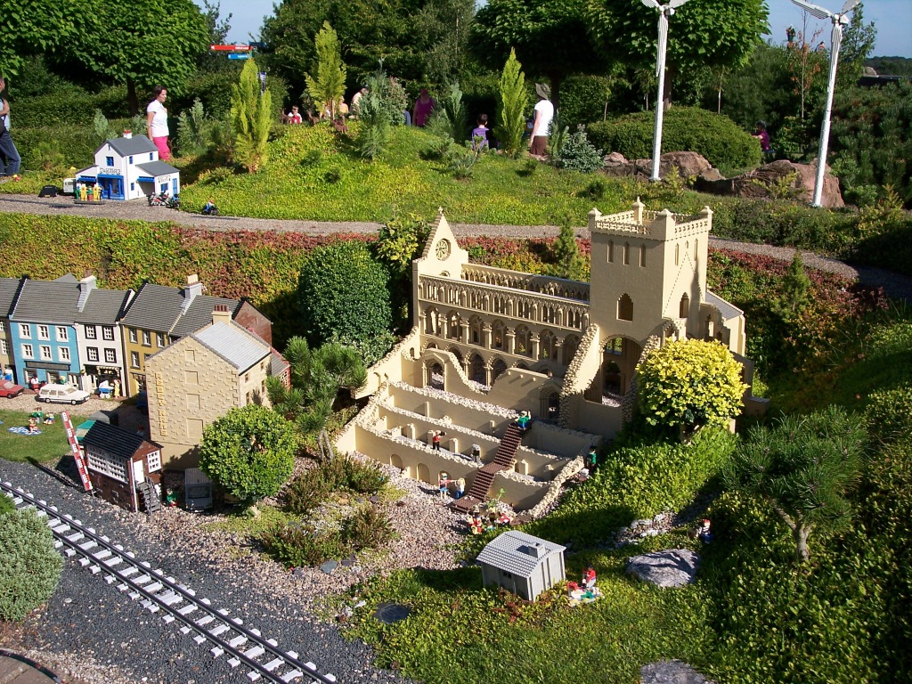 Legoland Windsor jigsaw puzzle in Castles puzzles on TheJigsawPuzzles.com