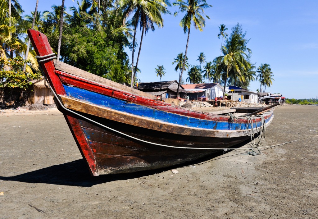 Burmese Boats jigsaw puzzle in Great Sightings puzzles on TheJigsawPuzzles.com