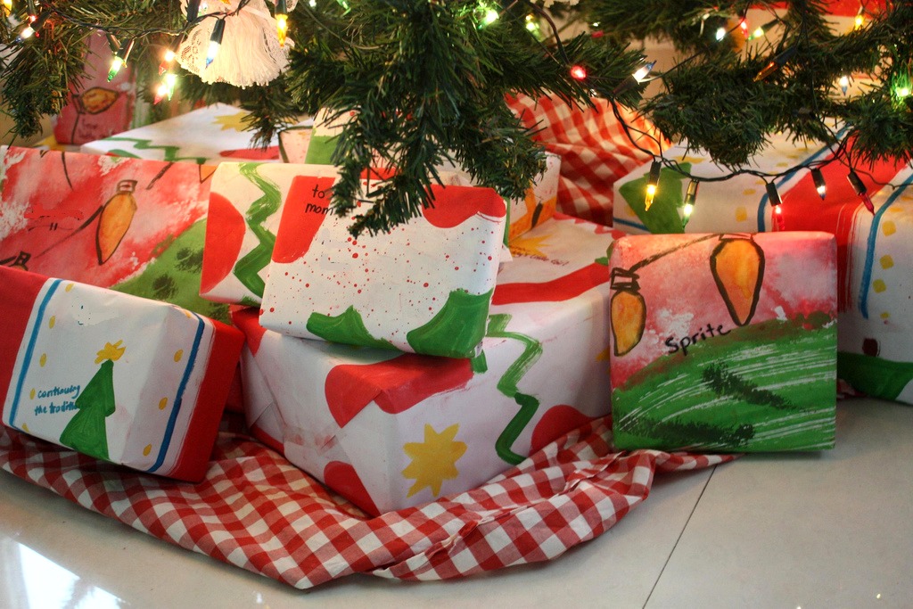 Wrapped Gifts jigsaw puzzle in Christmas & New Year puzzles on TheJigsawPuzzles.com