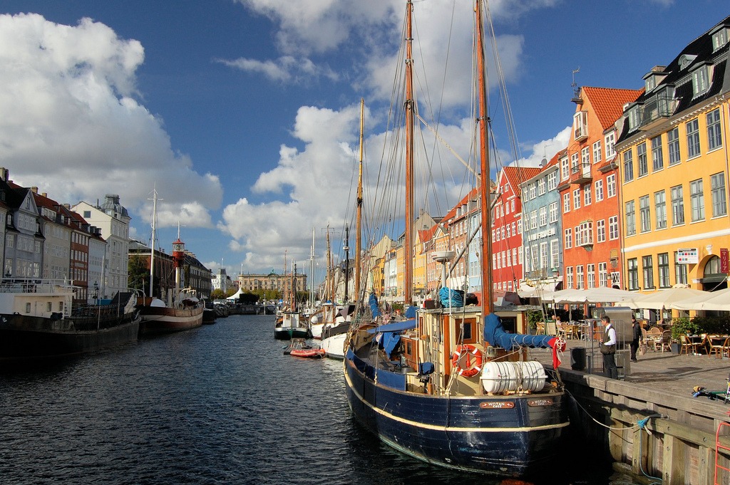 Nyhavn, Copenhagen, Denmark jigsaw puzzle in Great Sightings puzzles on TheJigsawPuzzles.com