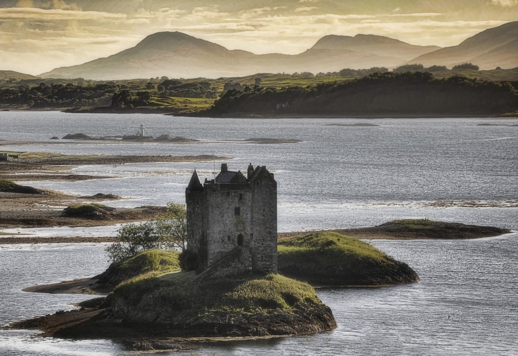 Castle Stalker, Scotland jigsaw puzzle in Castles puzzles on TheJigsawPuzzles.com