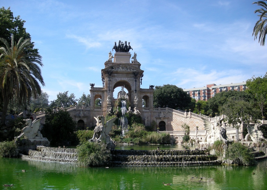 Parc de la Ciutadella, Barcelona jigsaw puzzle in Waterfalls puzzles on TheJigsawPuzzles.com