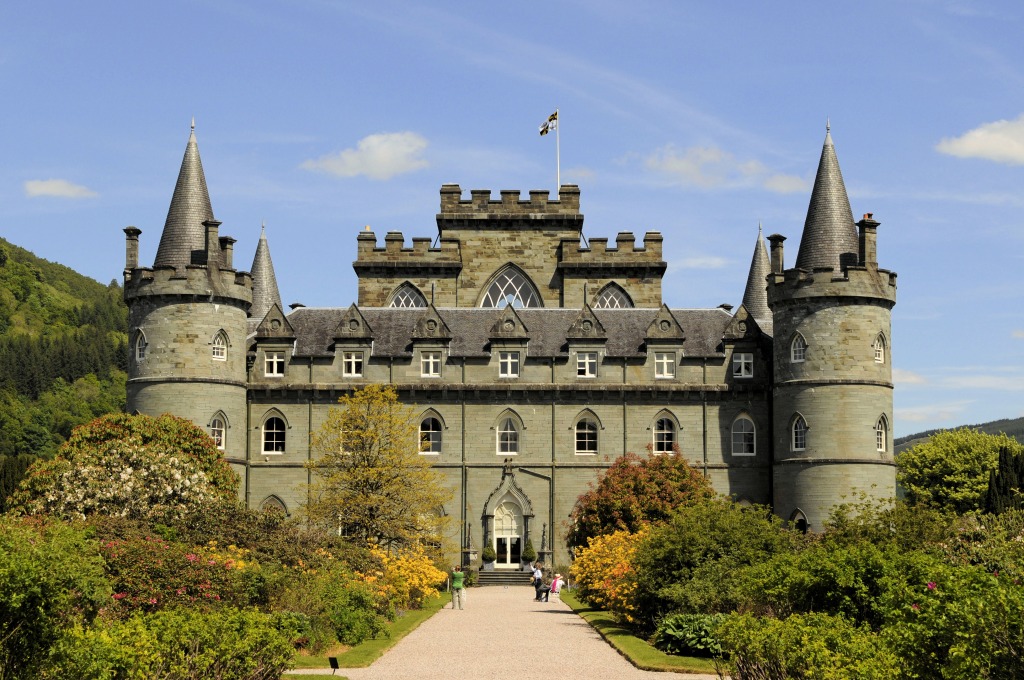 Inverary Castle, Scotland jigsaw puzzle in Castles puzzles on TheJigsawPuzzles.com