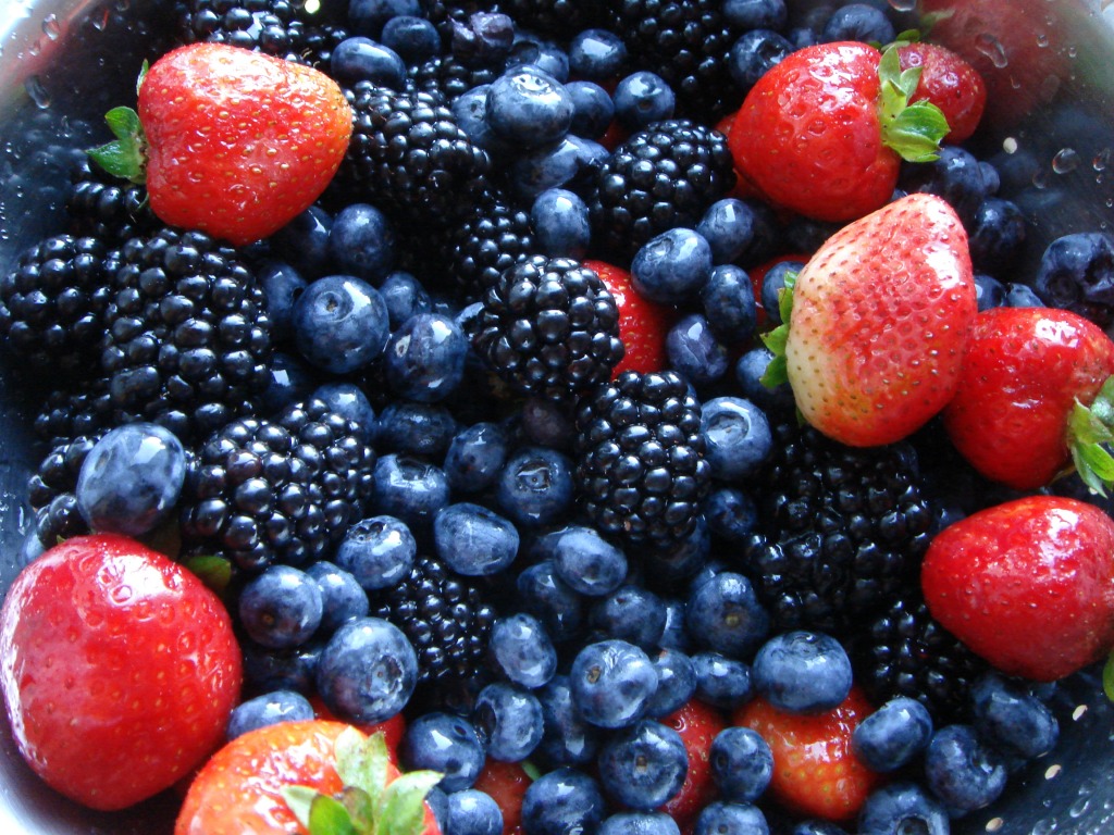 Berries jigsaw puzzle in Food & Bakery puzzles on TheJigsawPuzzles.com