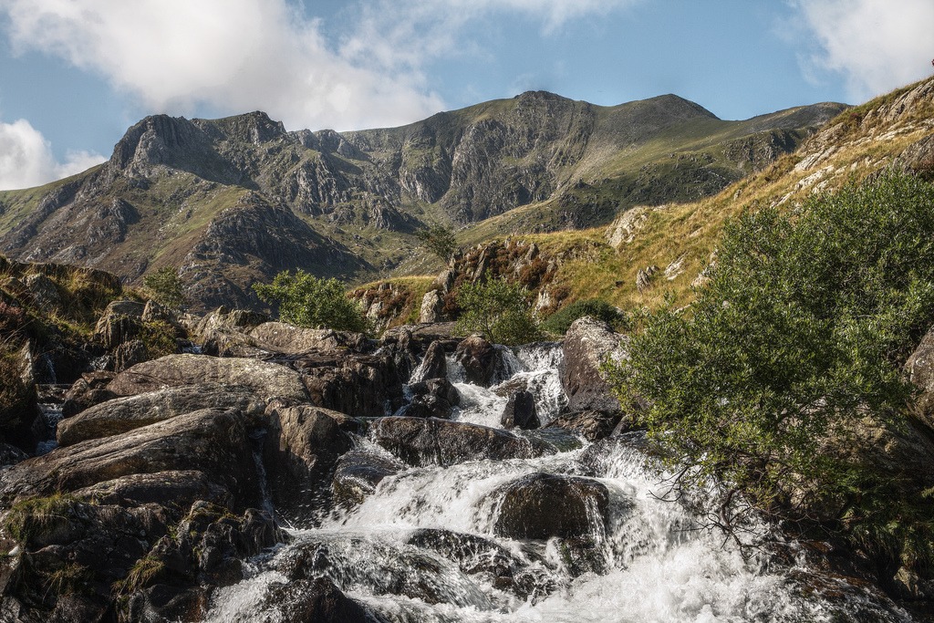 Y Garn, North Wales jigsaw puzzle in Waterfalls puzzles on TheJigsawPuzzles.com