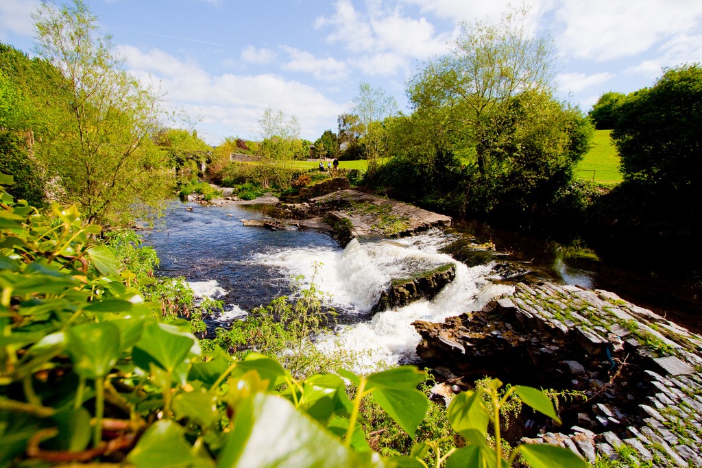 Broken Down Weir near Dublin jigsaw puzzle in Waterfalls puzzles on TheJigsawPuzzles.com