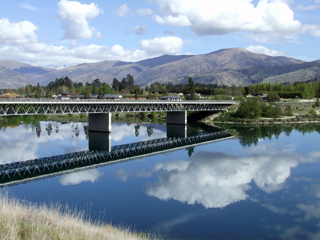 Lake Dunston, New Zealand jigsaw puzzle in Bridges puzzles on TheJigsawPuzzles.com