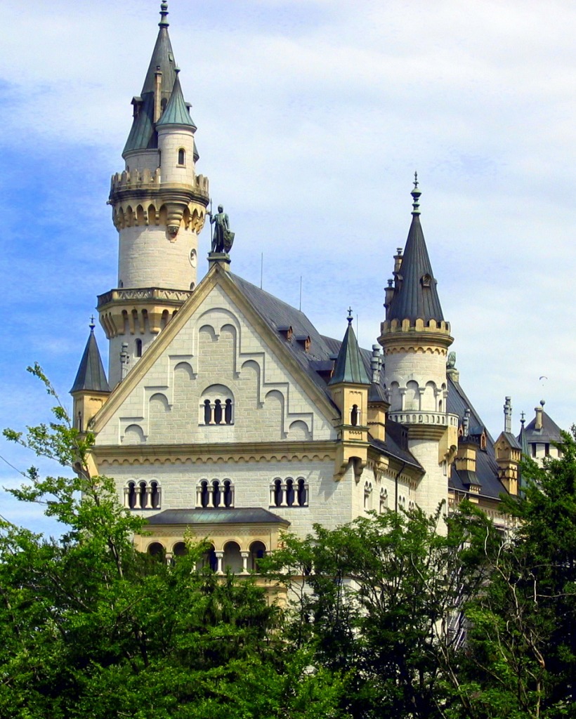 Neuschwanstein by Ludwig II jigsaw puzzle in Castles puzzles on TheJigsawPuzzles.com